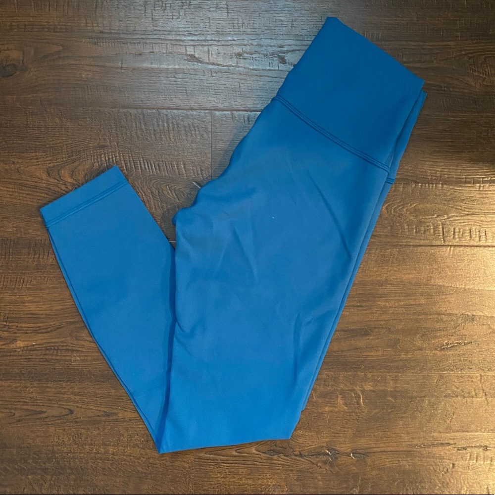 Lululemon Wunder Train Capri Color Hi-Rise  Leggings sz 6 Inseam 25”
